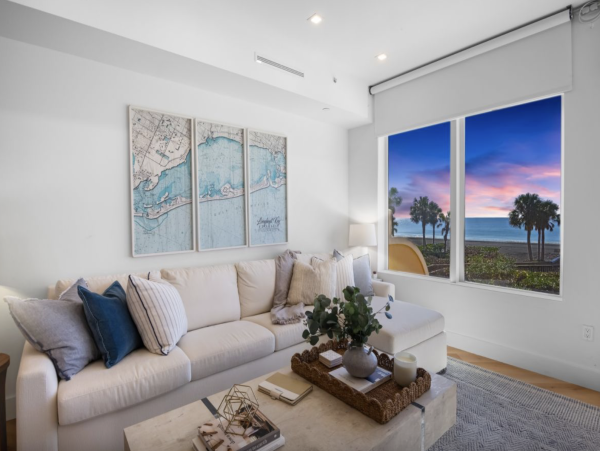 Ultra Posh South end Condo with Private Pool and Spa